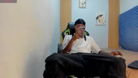 Snapshot of alluringangel01 chatting on 10/02/25, 02:18 alluringangel01 online show from 10/02/25, 02:18