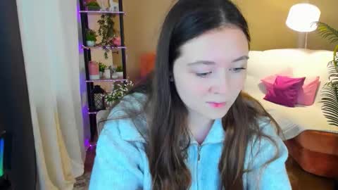 alluringeyess online show from 10/21/25, 10:16