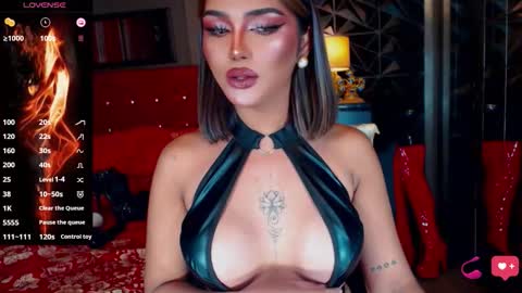 Natalya Fox online show from 11/05/25, 07:41