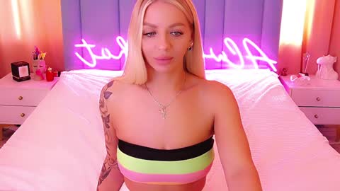 AlwaysHot online show from 02/01/25, 06:54