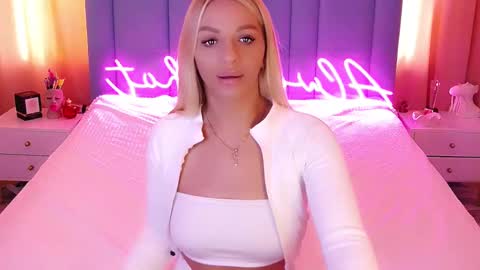 AlwaysHot online show from 03/04/25, 03:11