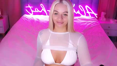 AlwaysHot online show from 12/05/25, 03:04