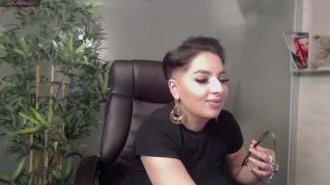         online show from 02/12/25, 12:48