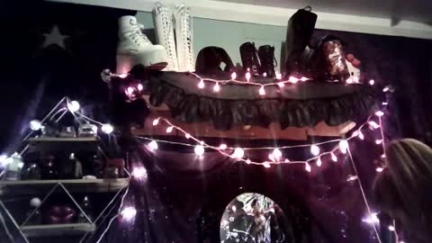 allymoon1369 online show from 02/19/26, 09:49