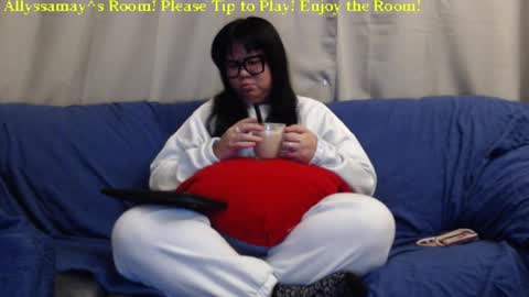 Allyssamay online show from 02/04/25, 03:22