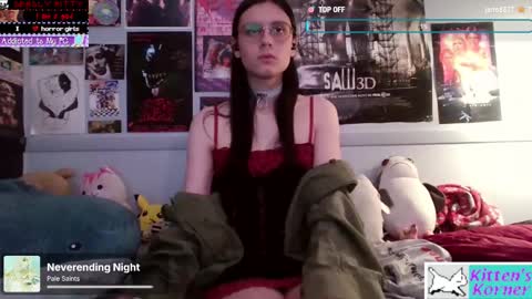 Snapshot of allyv527 chatting on 10/30/25, 02:57 Ally online show from 10/30/25, 02:57
