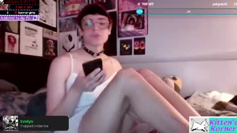 Snapshot of allyv527 chatting on 07/15/26, 11:54 Ally online show from 07/15/26, 11:54