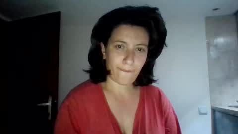 Snapshot of alma_amy chatting on 05/24/26, 09:09 Alma online show from 05/24/26, 09:09