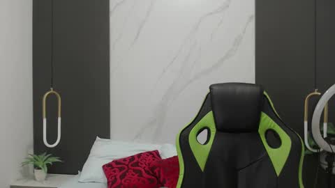 ALMA FENIX  online show from 01/18/25, 12:04