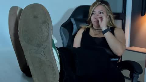 ALMA FENIX  online show from 02/21/26, 01:01