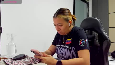 ALMA FENIX  online show from 03/21/26, 12:32