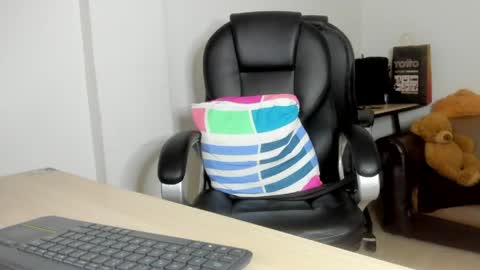 ALMA FENIX  online show from 04/14/26, 05:30