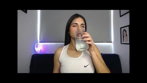 Arhantxa online show from 12/13/25, 08:36