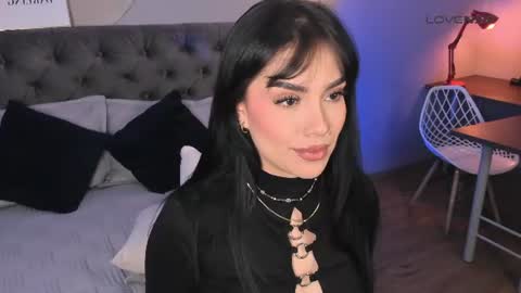 Mia online show from 07/24/26, 04:27