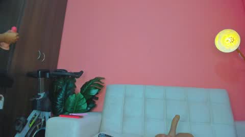 Alma Castillo online show from 12/31/24, 02:40