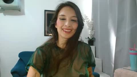 Snapshot of almaglow chatting on 05/16/26, 04:17 Alma online show from 05/16/26, 04:17