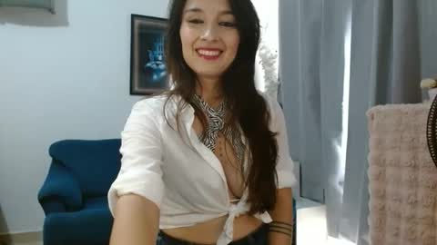 Snapshot of almaglow chatting on 05/22/26, 05:07 Alma online show from 05/22/26, 05:07