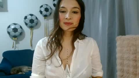 Snapshot of almaglow chatting on 06/12/26, 06:29 Alma online show from 06/12/26, 06:29