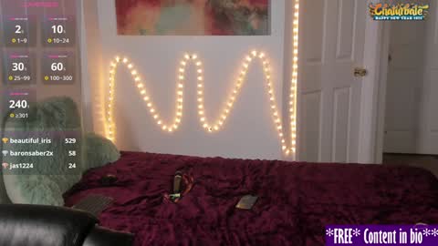 Snapshot of almakay01 chatting on 01/03/25, 06:22 Jean and nick online show from 01/03/25, 06:22