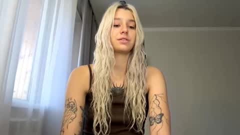 Arina online show from 09/23/25, 07:44