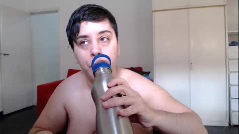 Snapshot of almondonwheels chatting on 01/08/25, 08:29 Almond online show from 01/08/25, 08:29