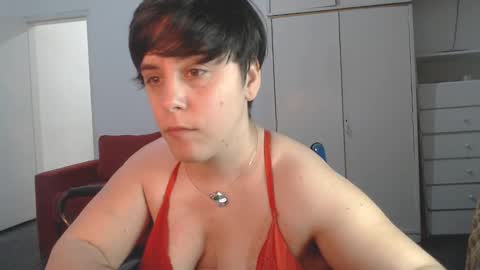 Snapshot of almondonwheels chatting on 02/17/25, 12:10 Almond online show from 02/17/25, 12:10