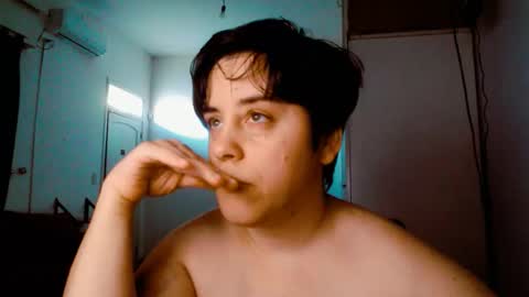 Almond online show from 12/19/25, 08:49