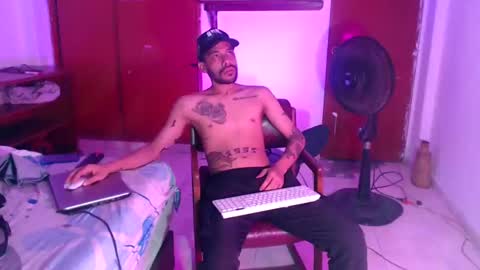 Snapshot of almostattoo chatting on 02/21/25, 02:06 ANDRIU- Instagram andriugigante- andriugigante--- INDEPENDENT MODEL Follow me here online show from 02/21/25, 02:06