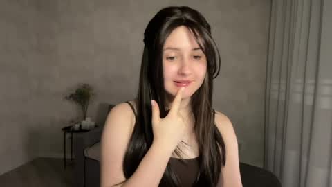 Snapshot of almostinnocent_ chatting on 05/20/26, 08:04 Anna online show from 05/20/26, 08:04