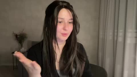 Snapshot of almostinnocent_ chatting on 06/04/26, 08:37 Anna online show from 06/04/26, 08:37