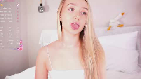 Lia online show from 04/05/26, 01:14