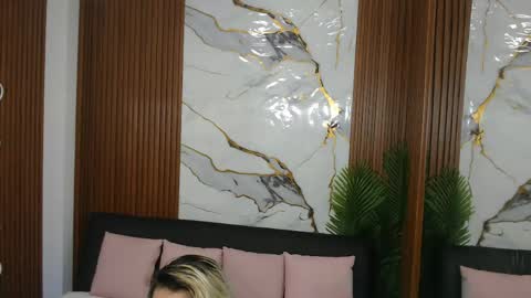 alonddra_tay online show from 04/17/26, 11:35