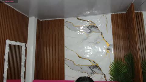 alonddra_tay online show from 05/04/26, 11:39
