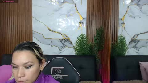 alonddra_tay online show from 05/07/26, 11:37