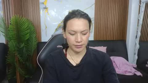 alonddra_tay online show from 06/08/26, 11:32