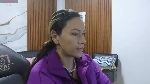 alonddra_tay online show from 06/17/26, 12:07