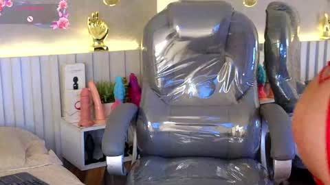 alondra_king online show from 04/17/26, 04:15