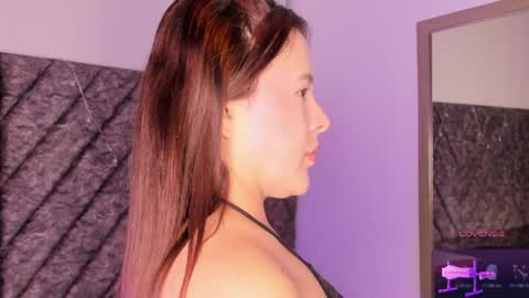 Snapshot of alondra_milff chatting on 05/20/26, 02:29 ALONDRAMILF online show from 05/20/26, 02:29