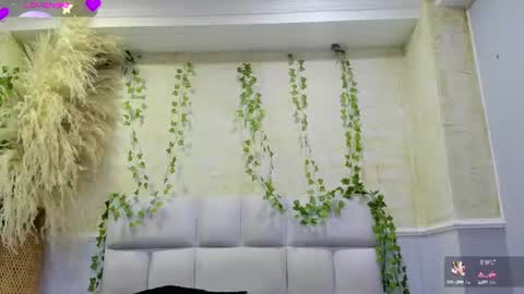 Snapshot of alondrasoomer chatting on 06/15/26, 04:25 ALONDRA CUTE online show from 06/15/26, 04:25