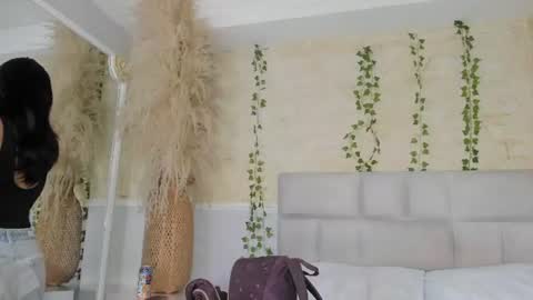 Snapshot of alondrasoomer chatting on 06/17/26, 04:37 ALONDRA CUTE online show from 06/17/26, 04:37