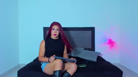 Hazel Bowie online show from 03/04/25, 10:16