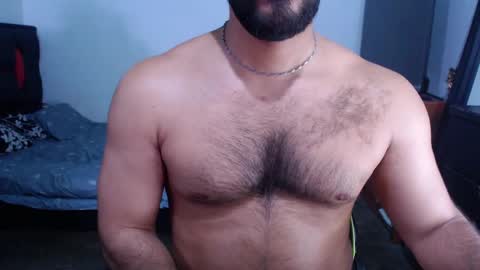 Snapshot of alonxoo chatting on 03/08/25, 03:39 alonxoo online show from 03/08/25, 03:39