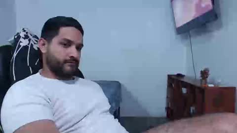 Snapshot of alonxoo chatting on 09/11/25, 12:00 alonxoo online show from 09/11/25, 12:00