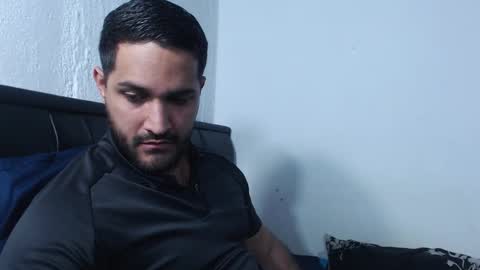 Snapshot of alonxoo chatting on 12/13/25, 09:09 alonxoo online show from 12/13/25, 09:09