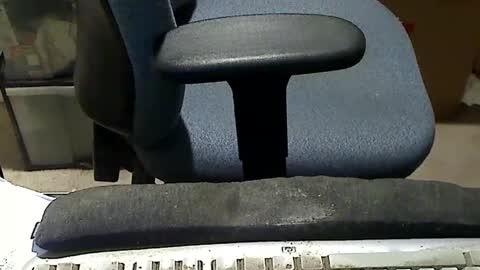 Snapshot of aloooopyscot chatting on 03/08/25, 06:37 Loooopy online show from 03/08/25, 06:37