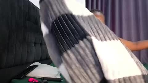 alotta_titties online show from 04/19/26, 08:35