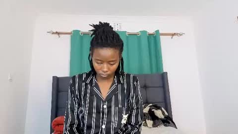 Snapshot of alotta_titties chatting on 07/19/26, 07:06 alotta_titties online show from 07/19/26, 07:06