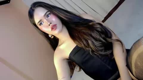 Snapshot of alove_too_last chatting on 01/18/25, 02:23 LEXY online show from 01/18/25, 02:23