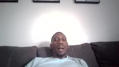 Snapshot of aloysiuz chatting on 06/25/26, 06:45 Aloysius online show from 06/25/26, 06:45