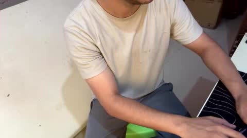 alpha_6969 online show from 04/12/26, 10:42